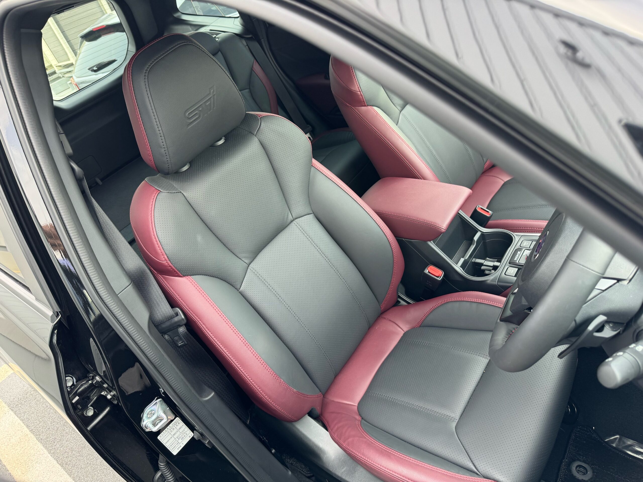 いろんな車種のシート乗り比べてみた件について。