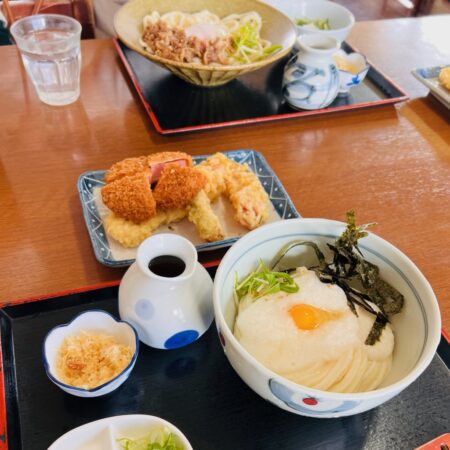 ＼＼ＳＬ型フォレスター満を持して中古車ラインナップへ登場！３月納車もギリ間に合うよ☆＆春が来た！快適に過ごせるようエアコンのチェックはお早めに！！＆／／